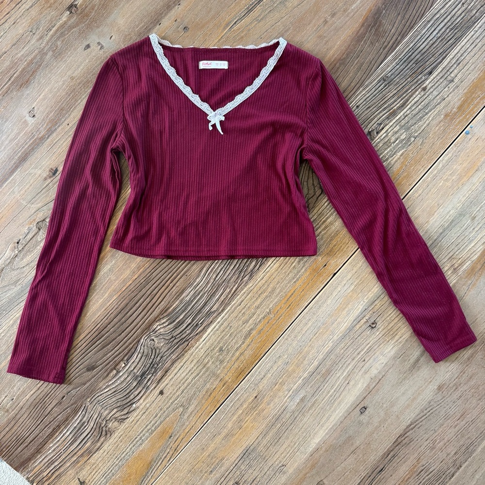 ROMWE Red and White Embellished Crop Blouse - Picture 1 of 9
